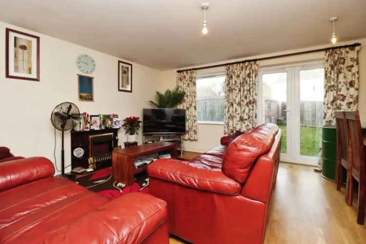 3 Bedroom Semi Detached House in Oakley Vale Corby