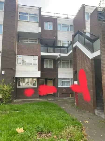 Beautiful 2 Bedroom Flat Upsize Opportunity