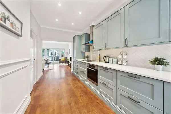 Battersea High Street, London, SW11 3HP | Property for sale | Savills