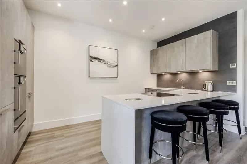 3 Bedroom Apartment to Rent in Park Quadrant Residences Glasgow