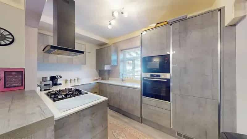 4 Bedroom Semi Detached House For Sale Shipley Bradford