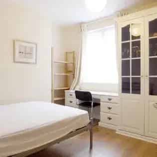 4 Bedroom Student House Birmingham 244m²