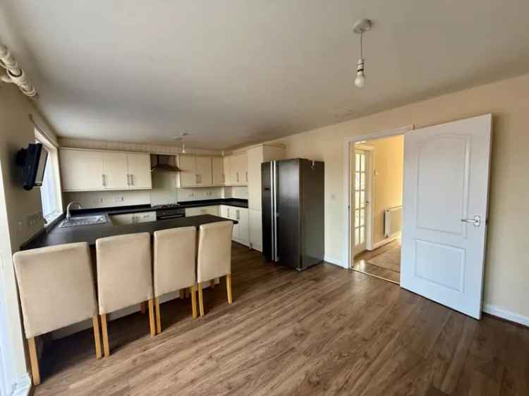 4 Bedroom House To Rent