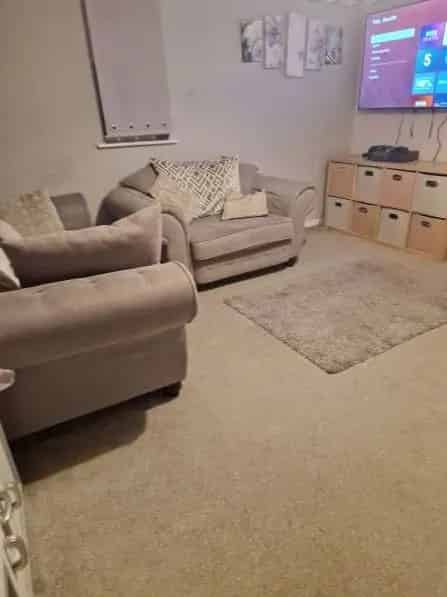 Lovely 3 Bed House with Big Garden and Nice Kitchen