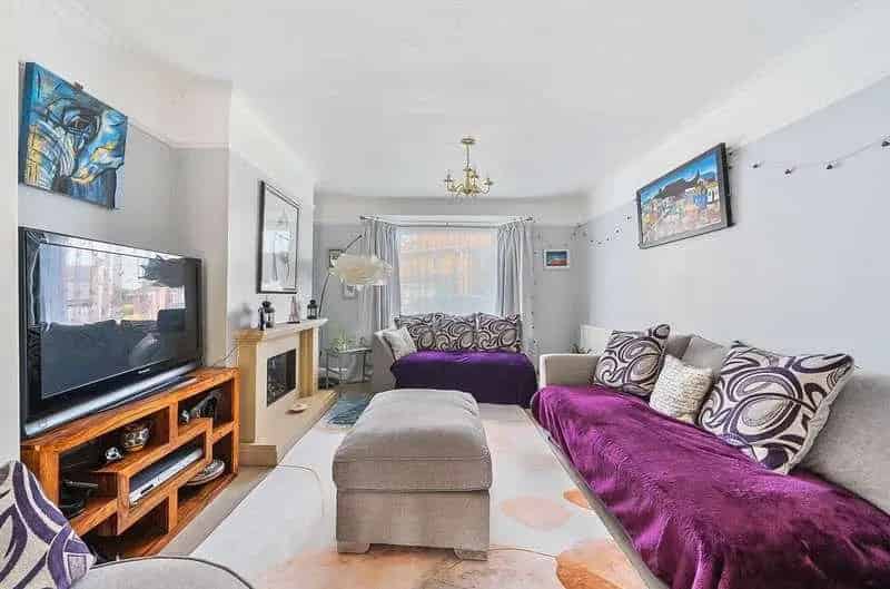 3 Bed Semi-Detached House for Sale Green Lane Avenue