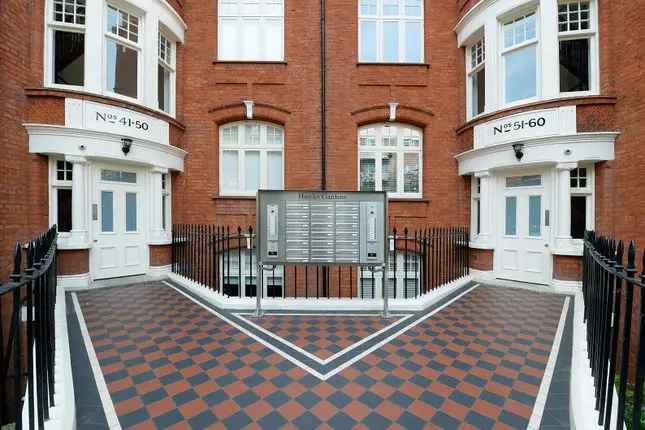 3 Bed Flat Ravenscourt Park W6 - Victorian Mansion Block