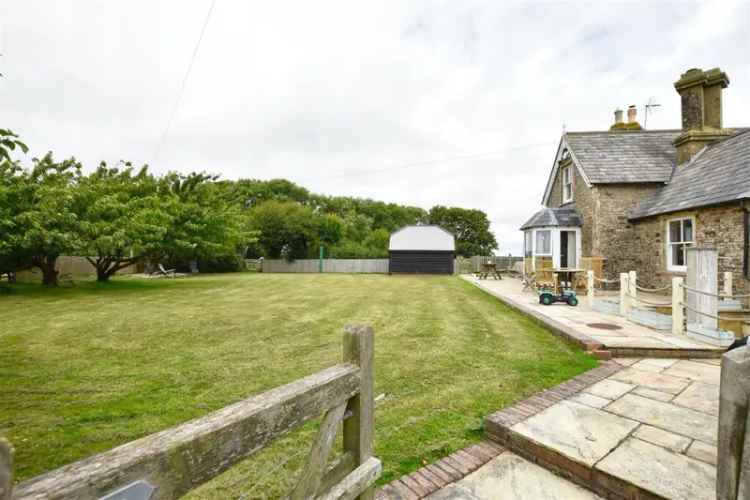 7 Bedroom Farmhouse with 11 Acres Near Rye and Camber