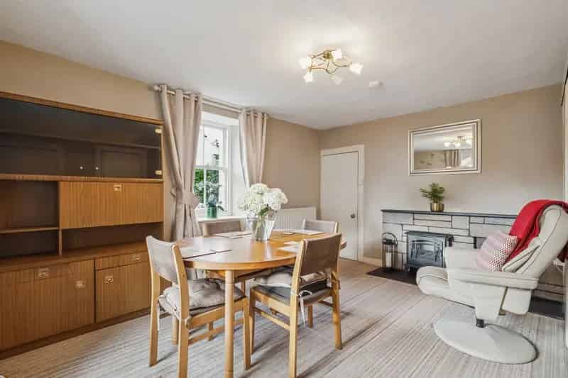 Dunkeld Cottage: C-Listed Detached Home with Garden