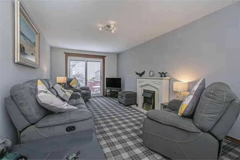 3 Bed House - Terraced with 2 Reception Rooms