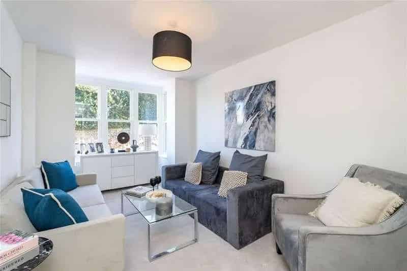 3 Bed Detached House for Sale in Chilworth