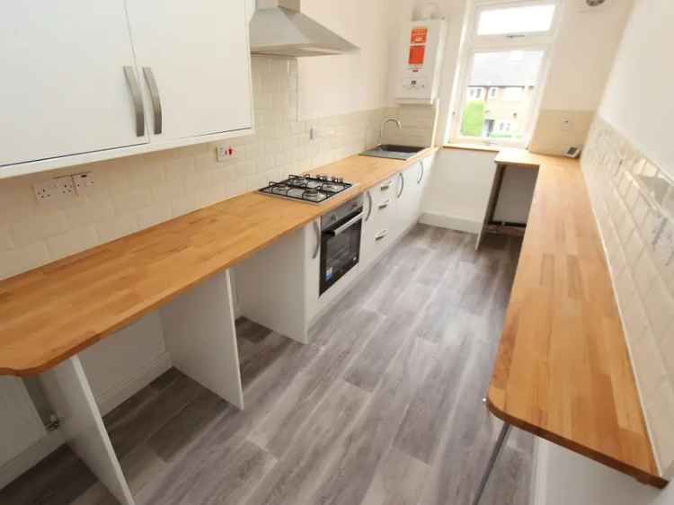 2-Bed First Floor Apartment Near Long Eaton Town Centre