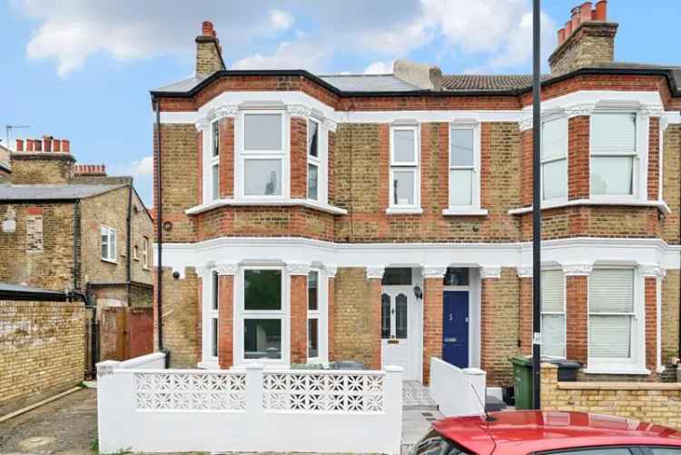 House For Sale in London, England