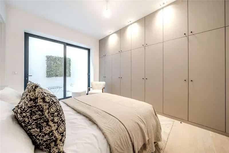 3 Bed Flat for Sale - Luxurious Apartment with Private Terrace