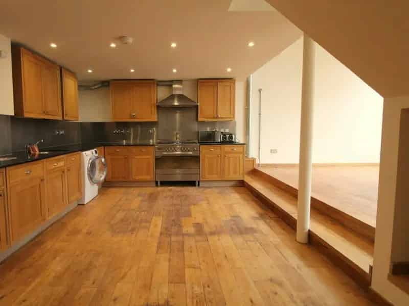 Three Bedroom Duplex Apartment Near Ipswich Town Football Stadium