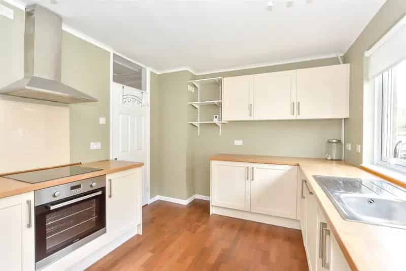2 Bedroom Detached Bungalow for Sale in Denvilles