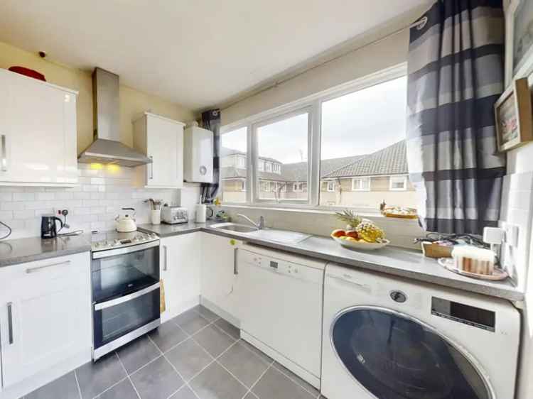 Flat For Sale in Mid Sussex, England