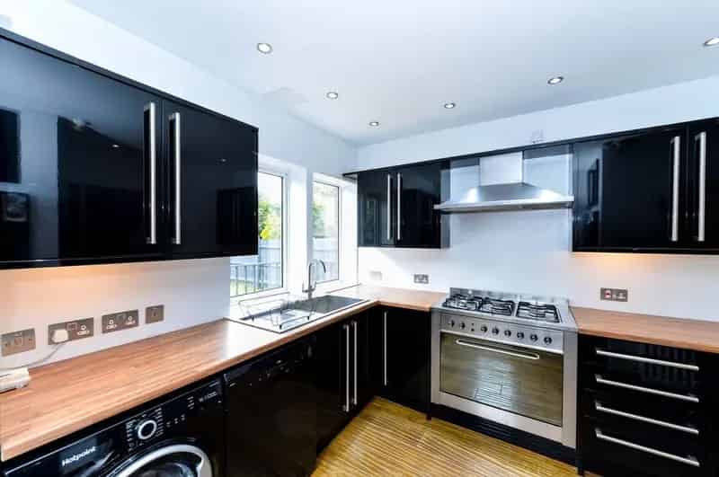 3 Bedroom Semi Detached House for Rent Belfast BT4