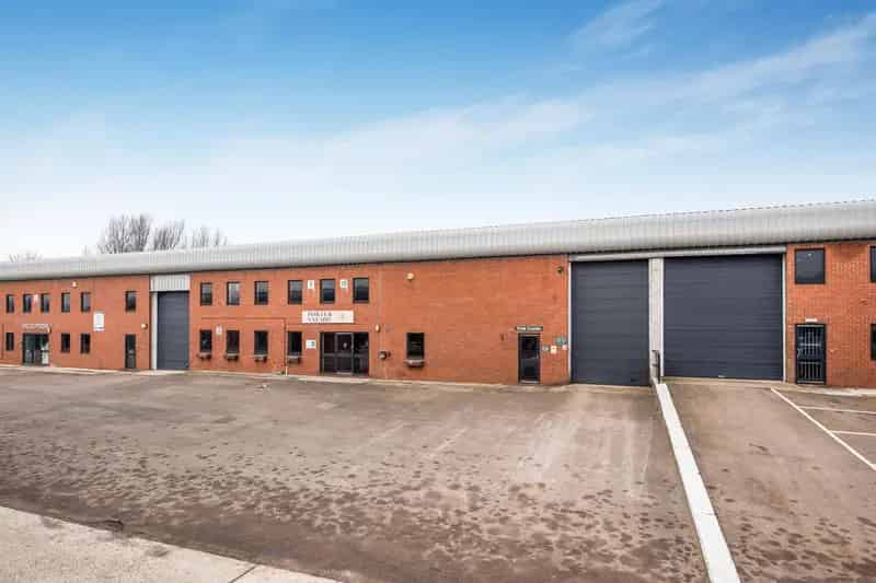 Warehouse Industrial Unit to Let 6123 sq ft