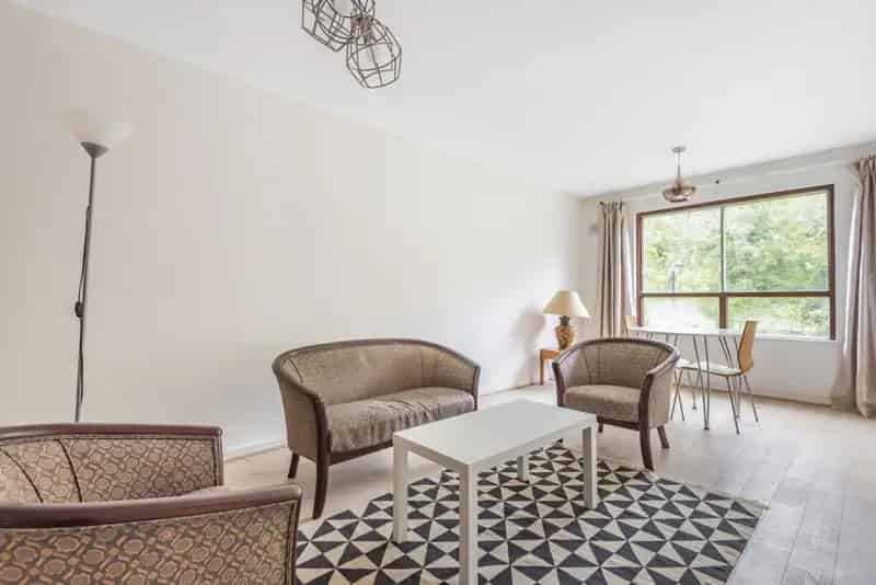 One Double Bedroom Flat Ealing Furnished August September