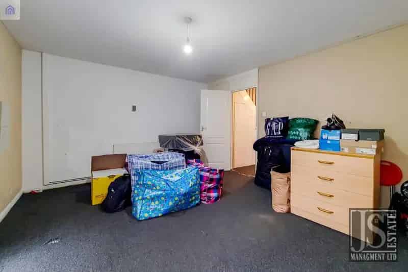 3 Bedroom Maisonette Near Surrey Quays