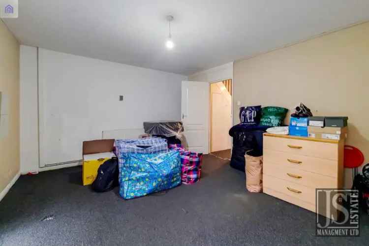 3 Bedroom Maisonette Near Surrey Quays