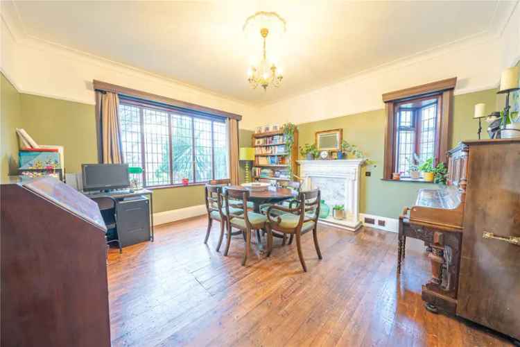 Detached House for sale with 4 bedrooms, Kensington Road Wakefield