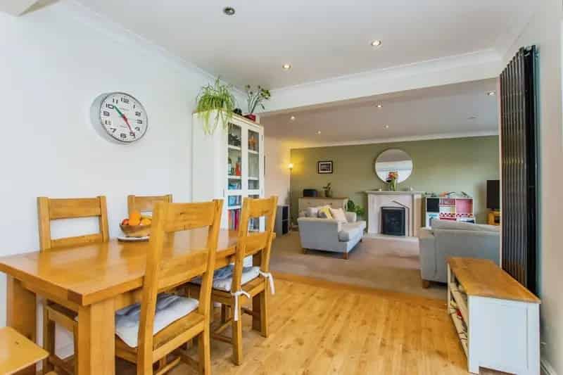 Spacious Family Home with Double Garage and Ensuite in Yaxley