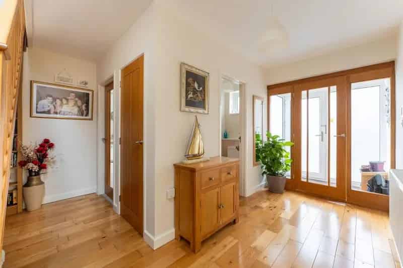 5 Bed Detached House For Sale
