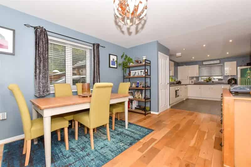 4 Bedroom Detached House for Sale Near Woodlands