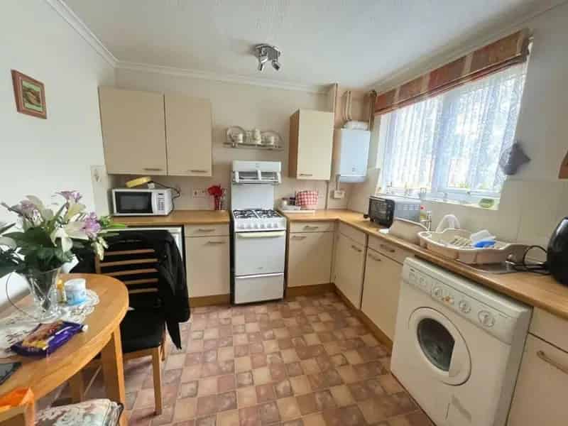 2 Bedroom Over 55s Retirement Townhouse For Sale
