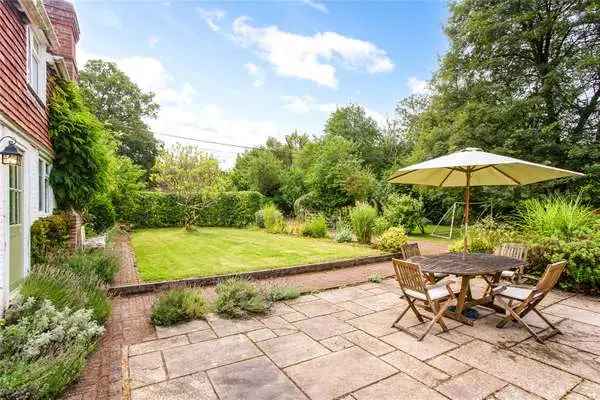 Delmonden Lane, Hawkhurst, Cranbrook, Kent, TN18 4XJ | Property for sale | Savills