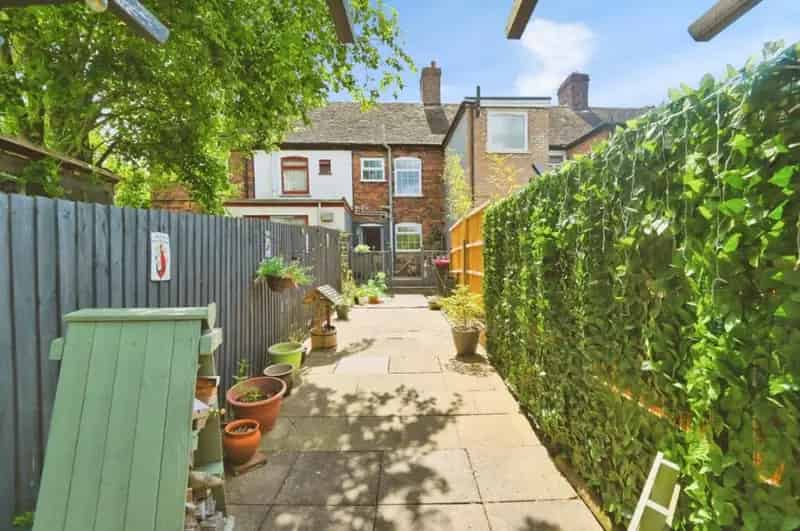 2 Bed Mid Terrace House For Sale Dordon