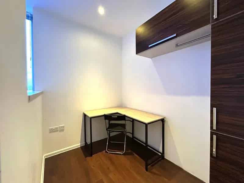 Furnished Studio Flat for Students Bills Included