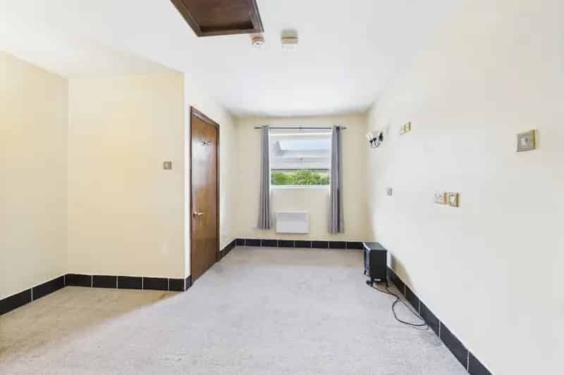 Spacious One Bedroom Bungalow in Hoole with Modern Amenities