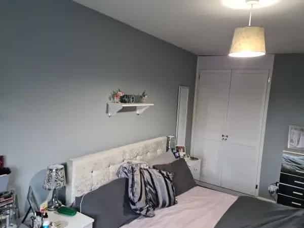 2 Bed Flat with Garage Own Entrance and Loft