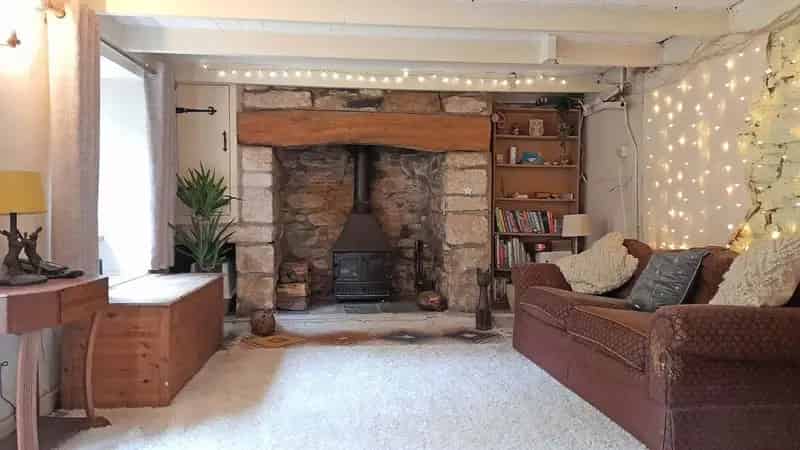 4 Bedroom Cottage for Sale