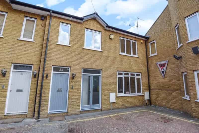 3 Double Bedroom Mews House Wimbledon Near Broadway Station