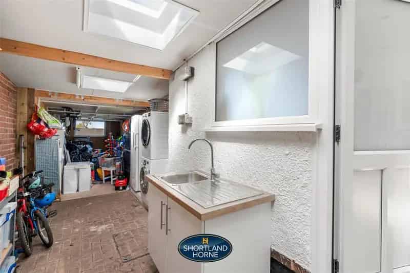5 Bedroom Semi-Detached House for Sale