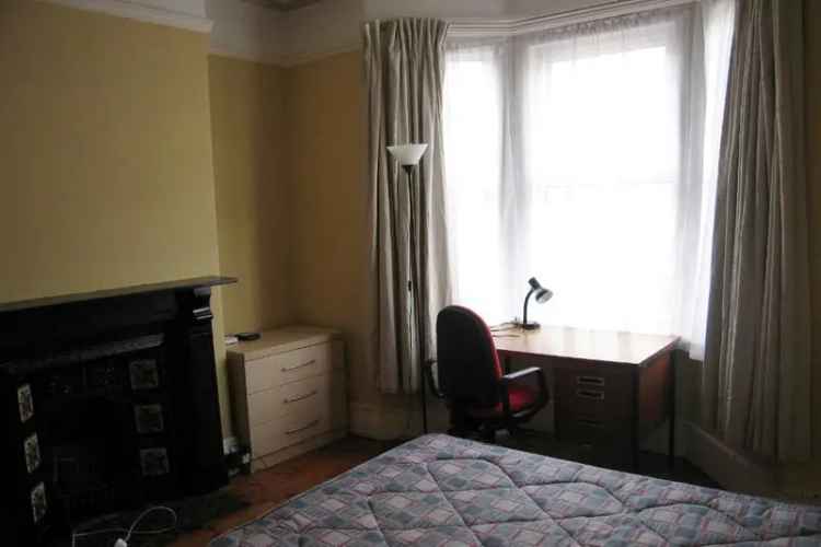 4 Bedroom Student House 2025 2026