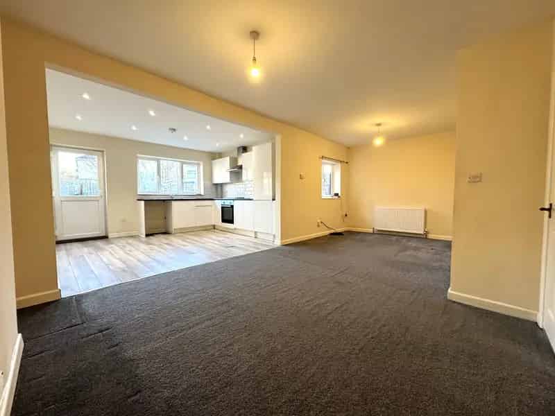 2 Bedroom Bungalow House to Rent