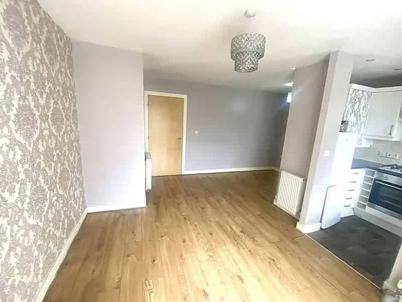 2 Bedroom Flat to Rent - Modern Apartment with En-Suite