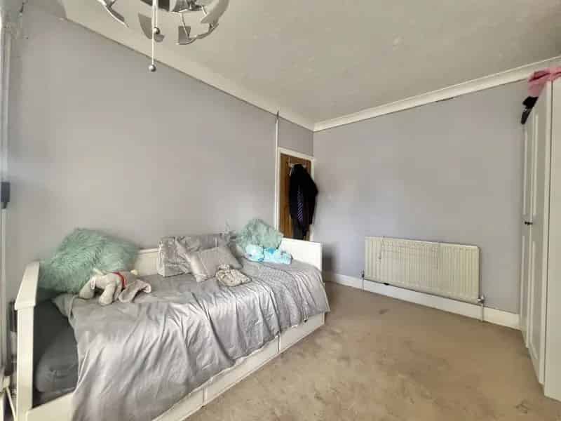 3 Bedroom Semi Detached House to Rent Near Schools and Amenities