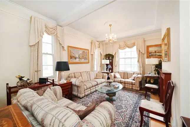 Flat for sale in George Street, London W1H