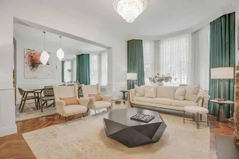 Luxury 4-Bedroom Apartment Modern Renovation