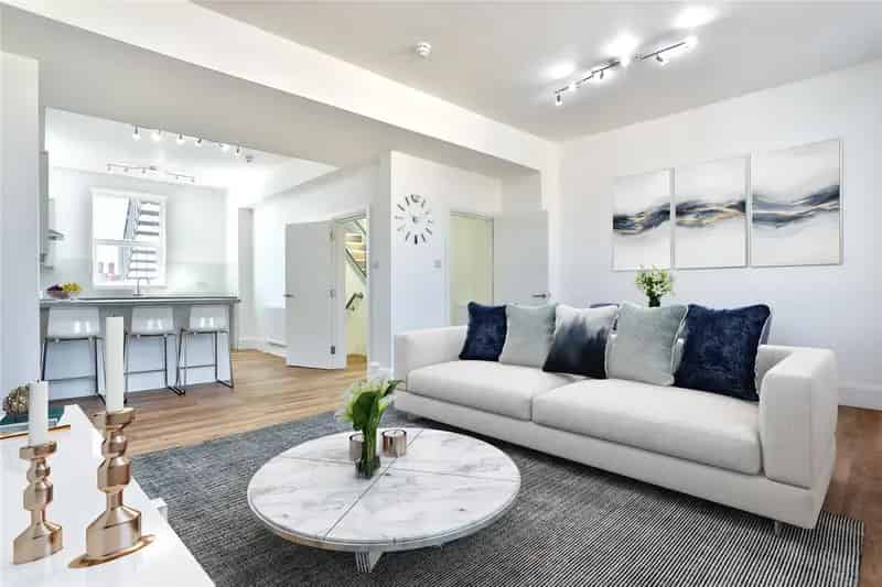 2 Bed Flat to Rent Hove Church Road Sea Views