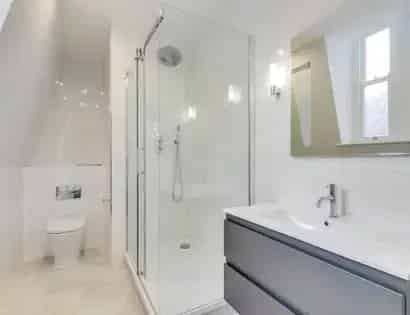 Luxury 3-Bedroom Hyde Park Apartment