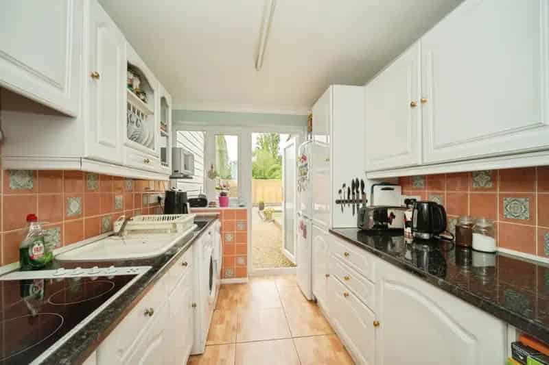 3 Bedroom Semi Detached House For Sale No Onward Chain