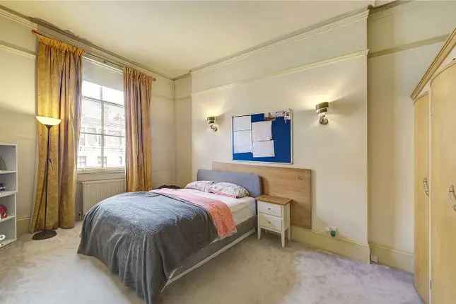 Flat for sale in Palace Gate, London W8