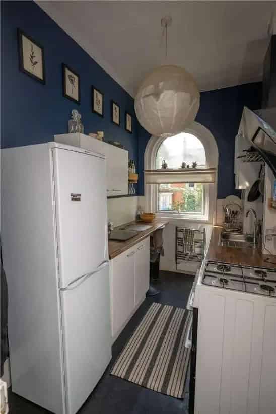 1 Bed Flat for Sale Leasehold Off Road Parking Communal Gardens