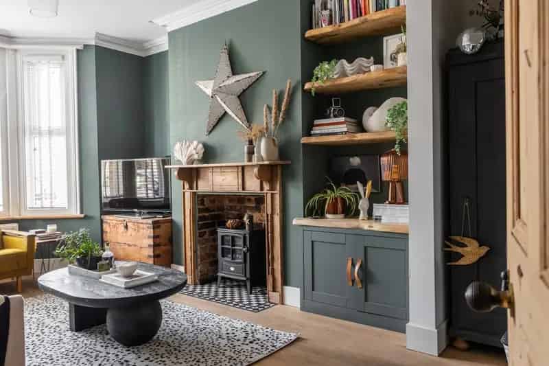 Refurbished Character Home with Three Double Bedrooms and South-Facing Garden